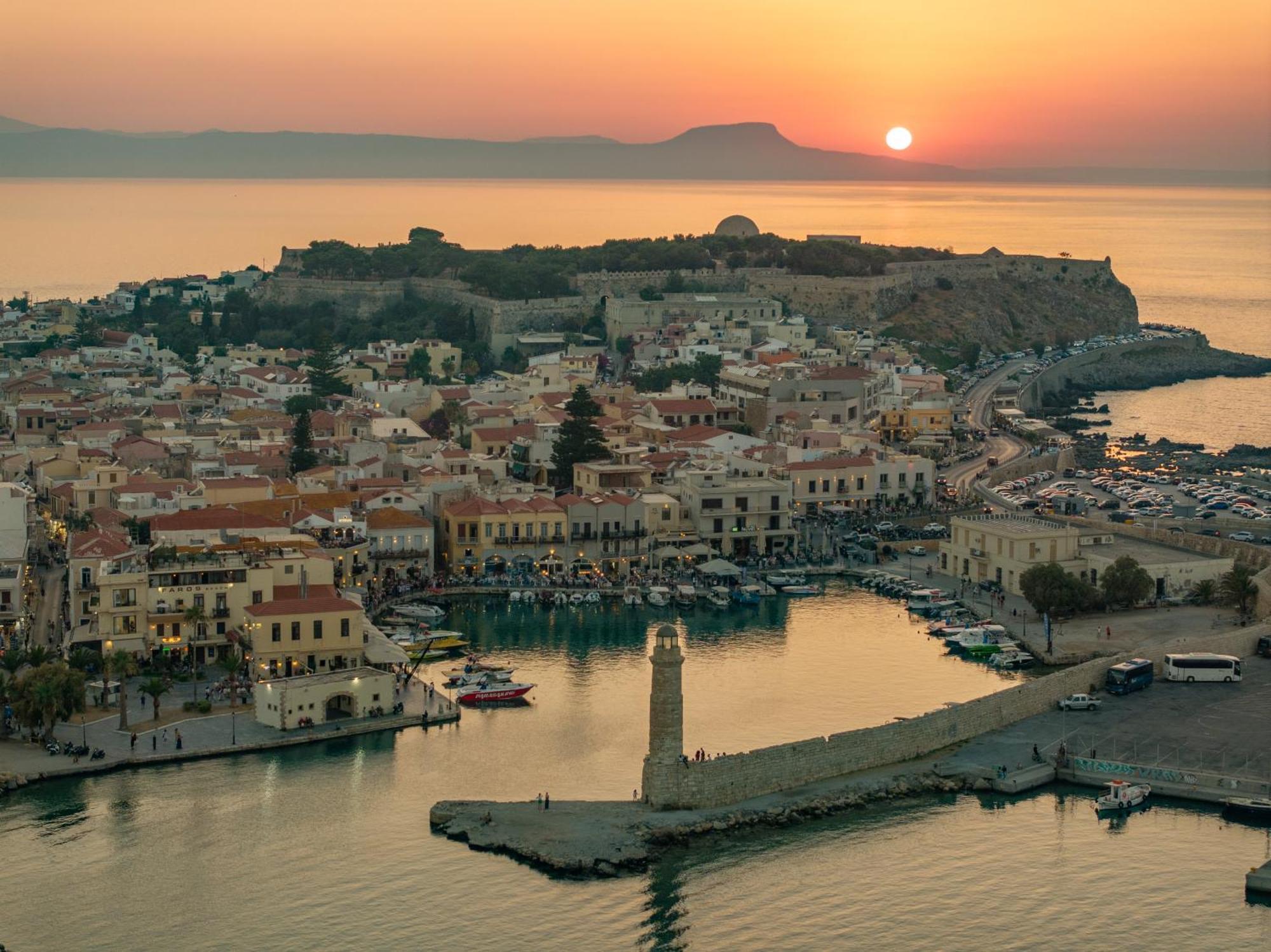 Rettimo Suites, Experience Luxury In The Heart Of Rethymno Kültér fotó